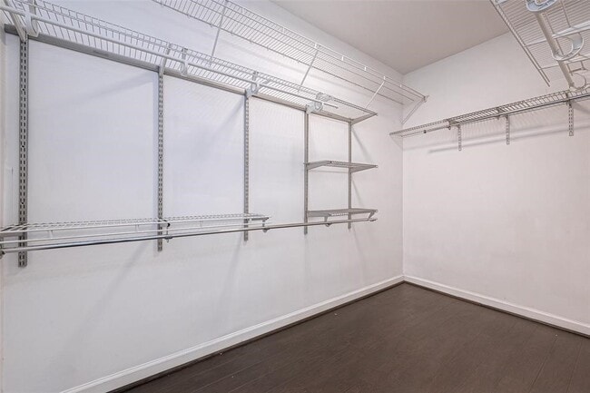 Building Photo - 4515 Briar Hollow Pl