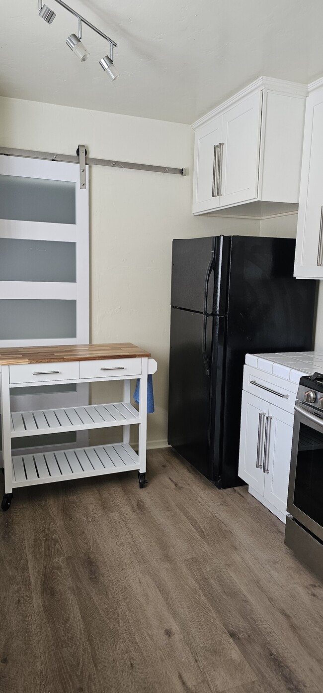 Building Photo - 2749 S Sepulveda Blvd