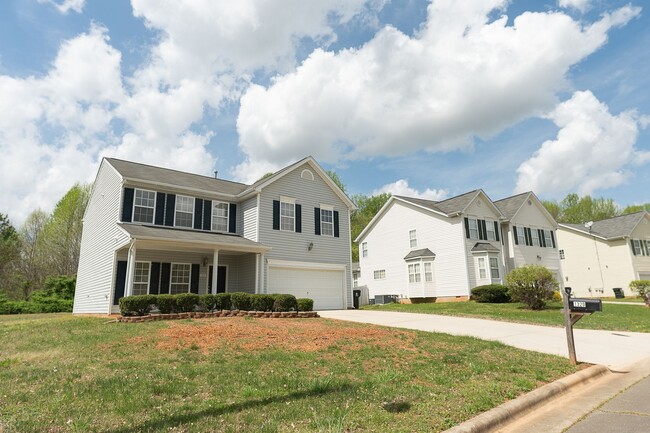 Building Photo - Spacious beautiful 4 bedroom 2.5 bath home  In Greensboro with an office/upstairs loft/ sunroom/ ...