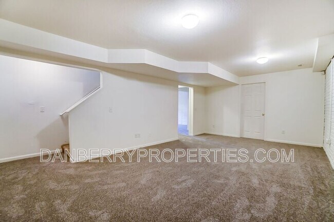 Building Photo - 3716 Turret Green Dr