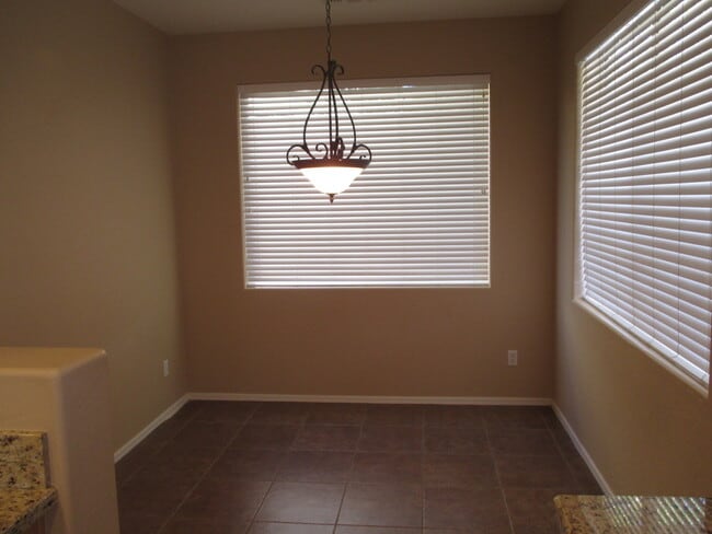 Building Photo - Beautiful Gilbert Home w/2 Master Bedrooms...