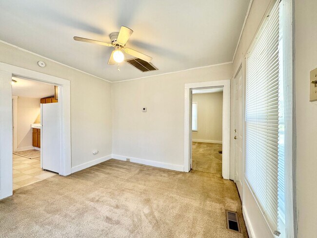 Building Photo - Charming 2-bedroom, 1-bath home in Greensboro