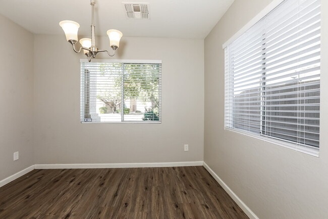 Building Photo - 4665 E Pinto Valley Rd