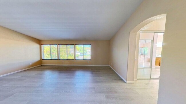 Building Photo - 37978 Spur Dr