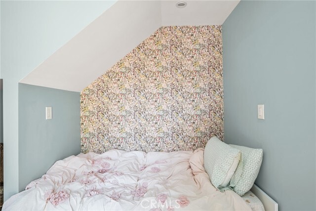 Building Photo - 390 N Cambridge St