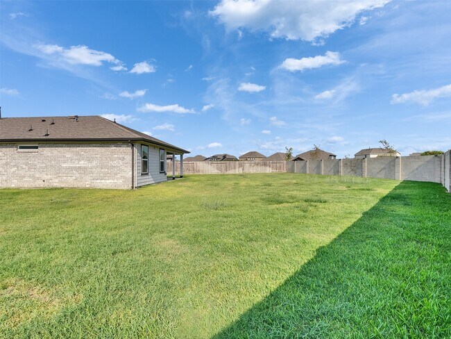 Building Photo - 10627 Great Basin Dr