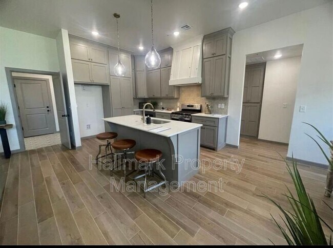 Building Photo - 5001 Misty Wood Ln