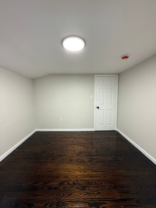 Building Photo - 255 Kawameeh Dr