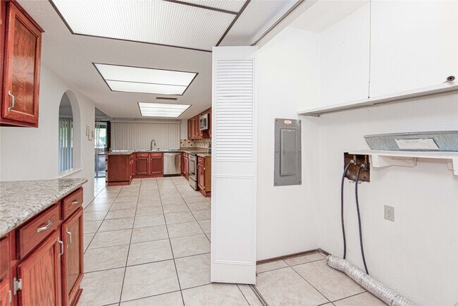 Building Photo - 3803 Cypressdale Dr
