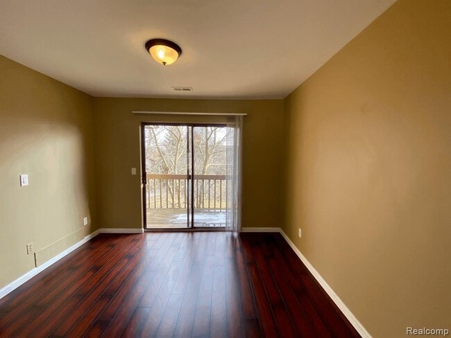 Building Photo - 1504 Meadowside Dr