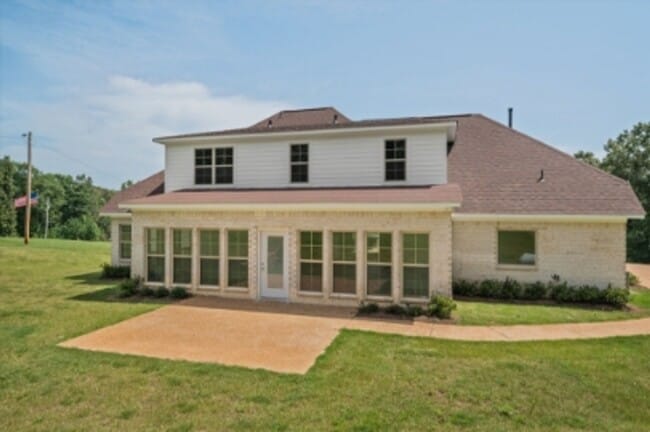 Building Photo - Spacious 4-Bedroom Home in Byhalia - Modern Living in a Tranquil Community!