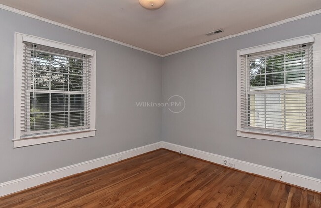 Building Photo - Cottage Home in Plaza Midwood 2Bd/1Bth wit...