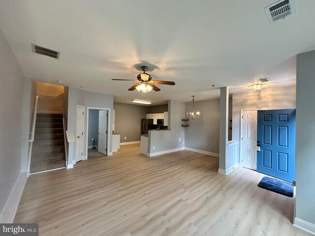 Building Photo - 818 Estuary Dr