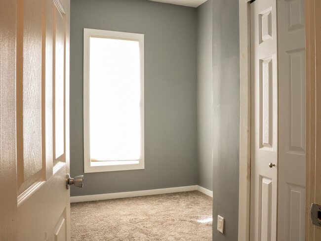 Building Photo - 4224 Patrick Ave