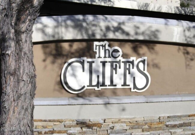 Building Photo - 1720 E Thunderbird Rd