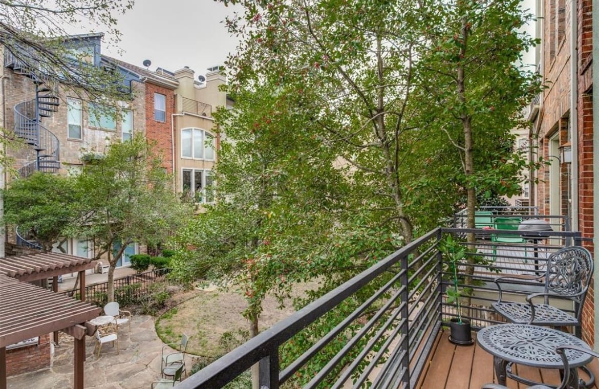 Building Photo - 3612 Convent St