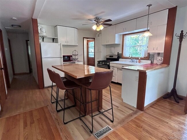 Building Photo - 4 Petticoat Ln