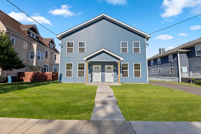 Primary Photo - 76 N 4th St