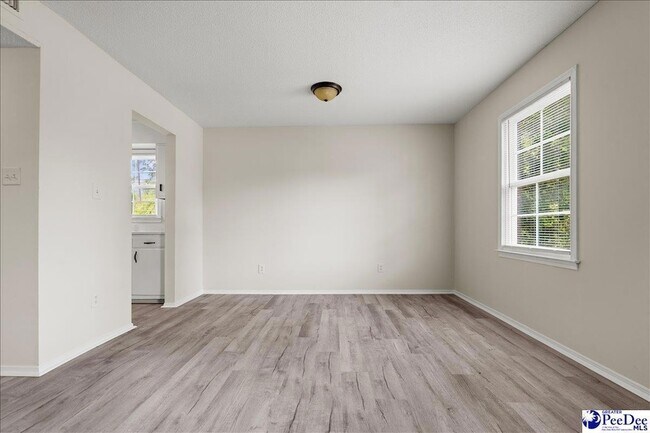 Building Photo - 319 Revell Dr