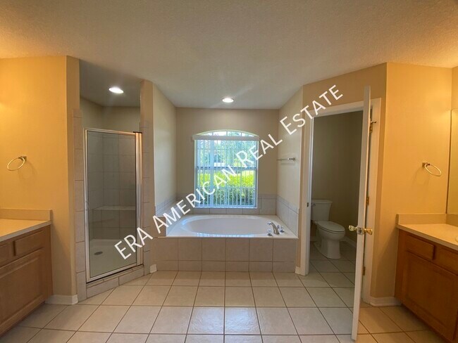 Building Photo - 6846 Fernandina Rd