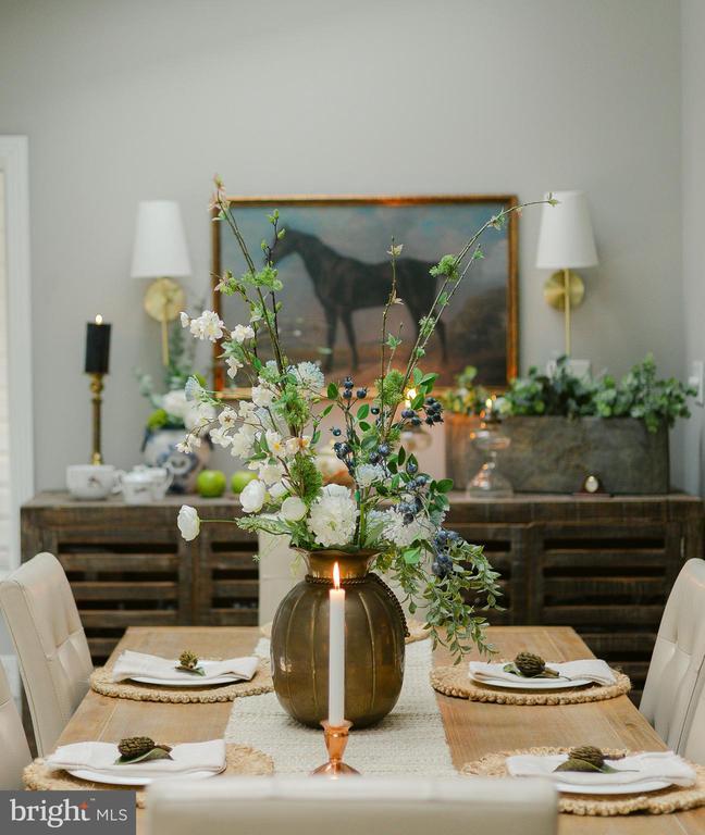 Building Photo - 15841 York Rd