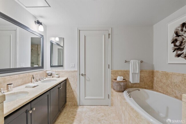 Building Photo - 765 Market St