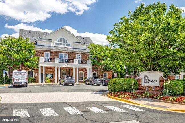 Building Photo - 12921 Centre Park Cir