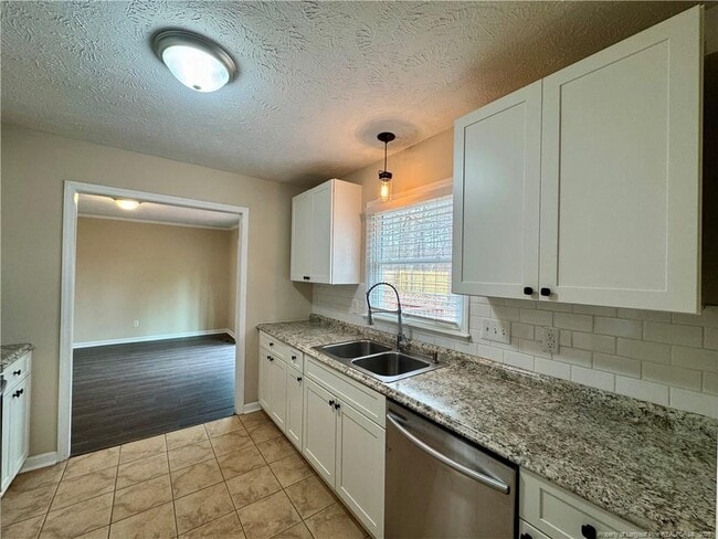 Building Photo - 7031 Calamar Dr