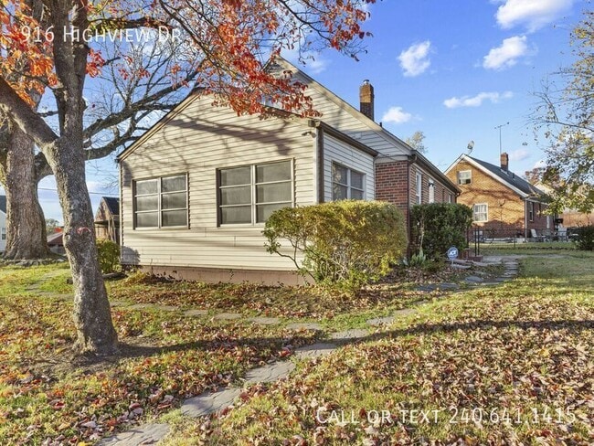 Building Photo - 916 Highview Dr