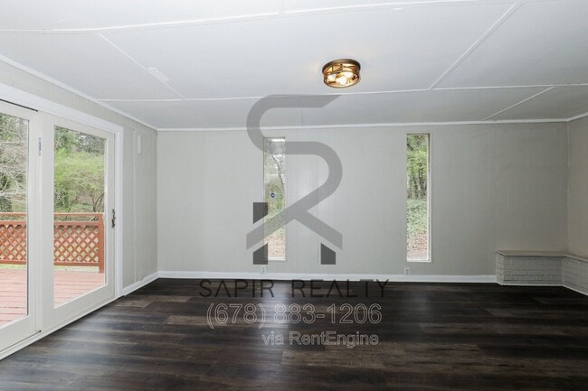 Building Photo - 639 Skipper Dr NW