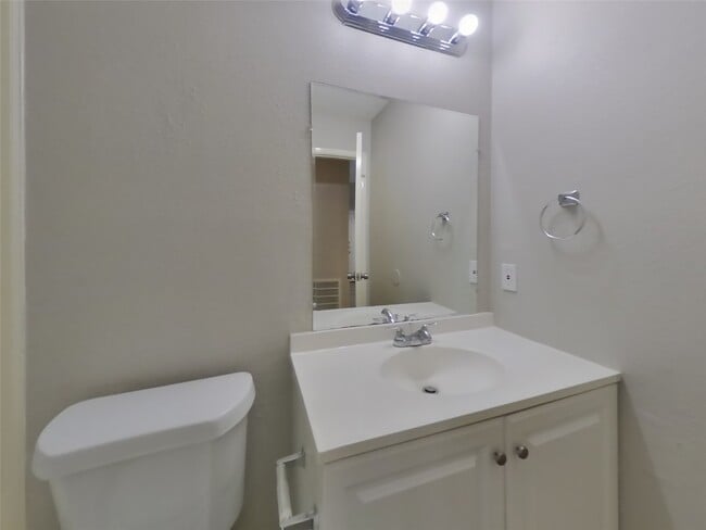 Building Photo - 3107 Lucida Ln