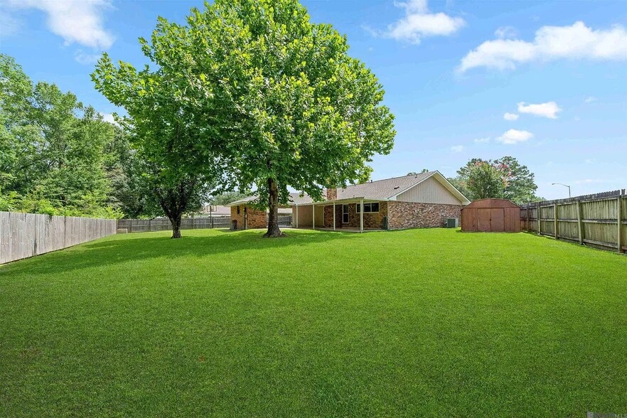 Spacious Backyard - 6362 Westridge Dr