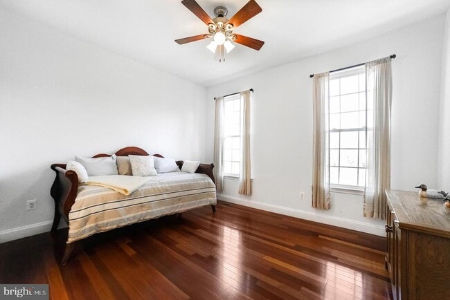 Building Photo - 24900 Fox Run Ln