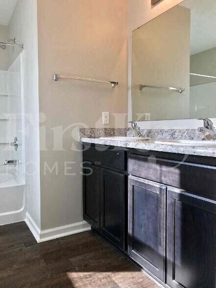 Building Photo - 8128 Wildwood Farms Dr