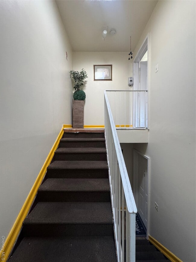 Building Photo - 948A Tilden St