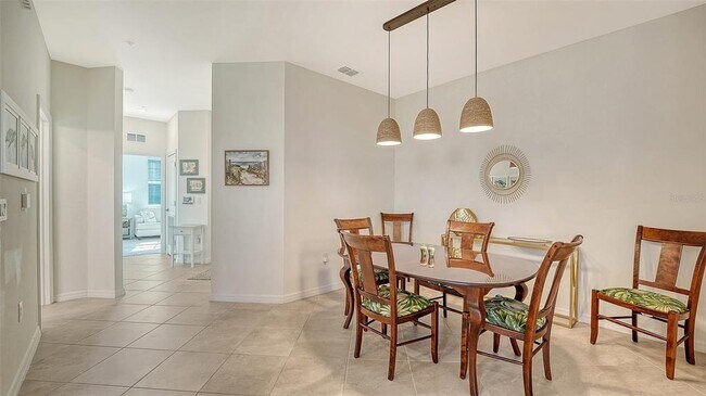 Building Photo - 12180 Wellen Golf St