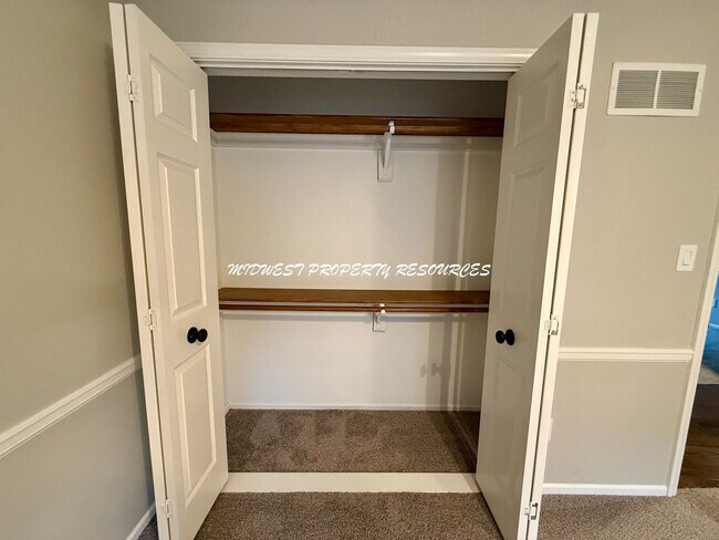 Building Photo - Newly Remodeled 3 Bed, 2.5 Bath Home with ...