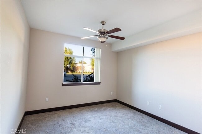 Building Photo - 24585 Town Center Dr