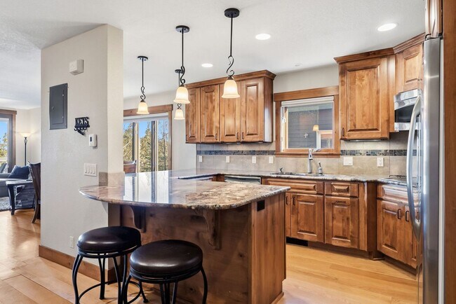 Building Photo - Breck 3-bedroom home with views! 12 month lease!