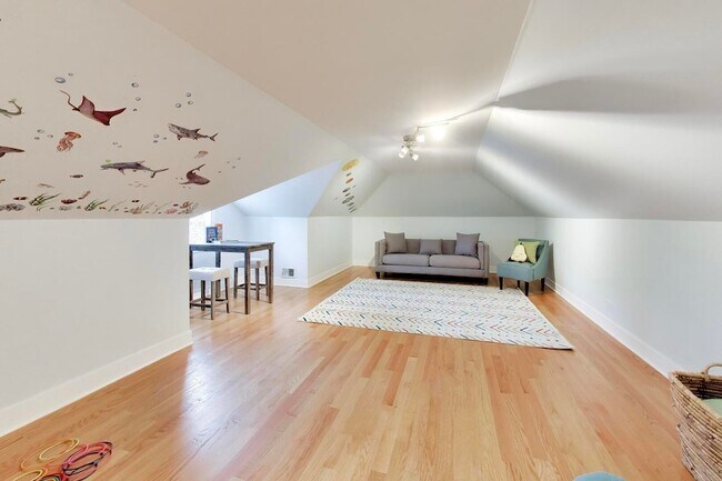 Building Photo - 2311 N Arlington Heights Rd