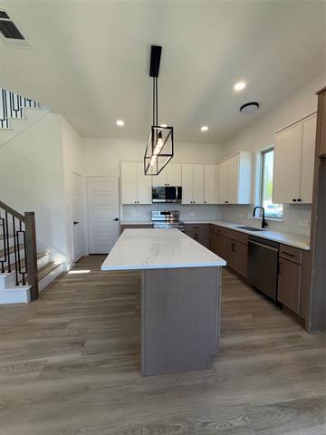 Building Photo - 5508 Mesa Cir