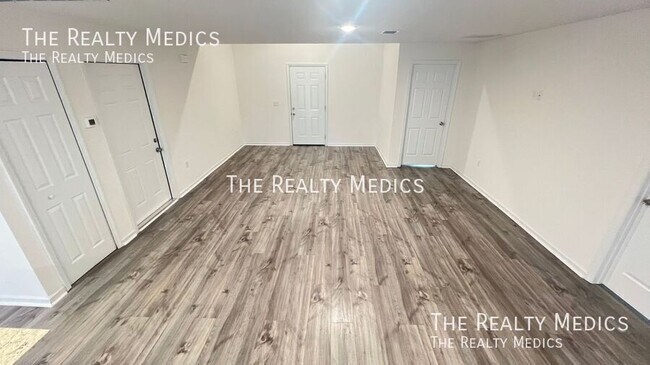 Building Photo - 2498 Cogan Dr