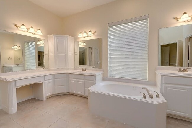 Building Photo - 16531 Ruby Meadow Dr