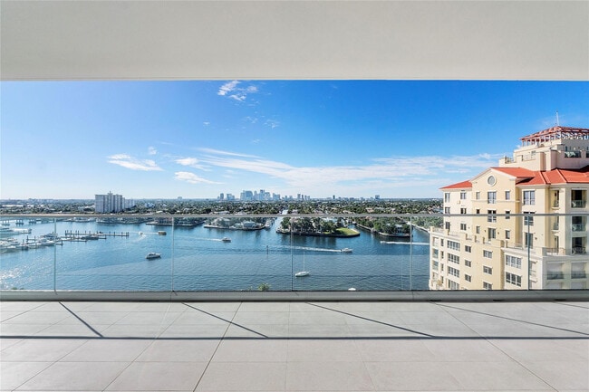 Building Photo - 153 N Seabreeze Blvd