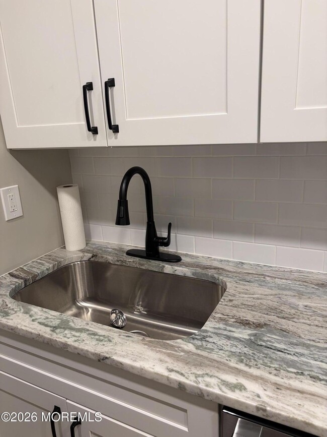 Building Photo - 204 Covered Bridge Blvd