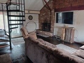 Building Photo - 486 Blue Knob Rd