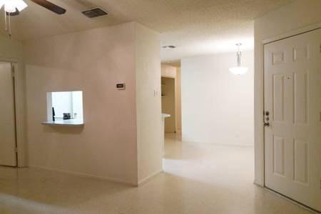 Living Room with Kitchen Pass-Through/Breakfast Bar to Master - 2527 Corian Glen Dr