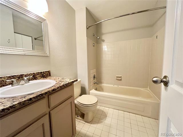 Building Photo - 8335 Fairmount Dr