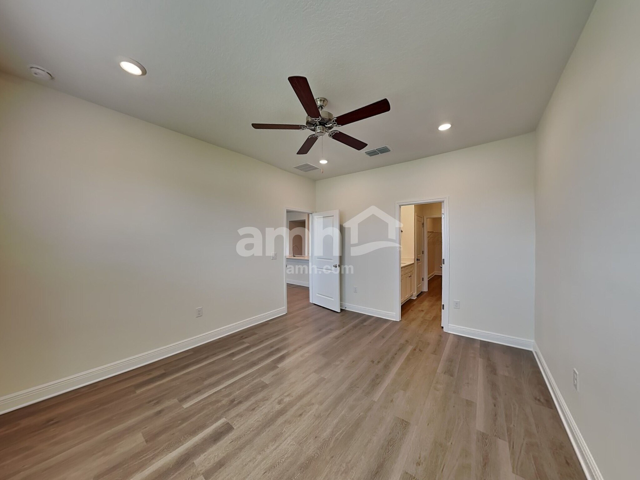 Building Photo - 3724 Ctr Cv Ln