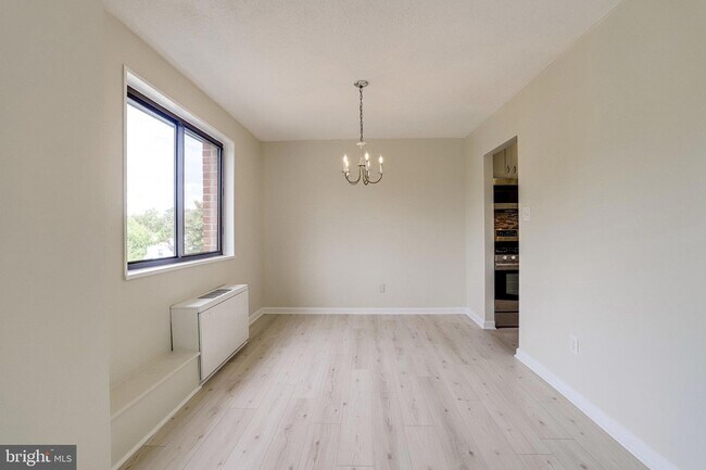 Building Photo - 3515 Washington Blvd